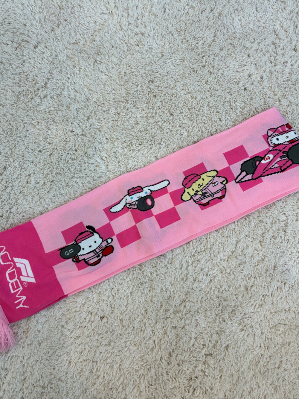 Hello Kitty Pink Scarf - Picture 2 of 3